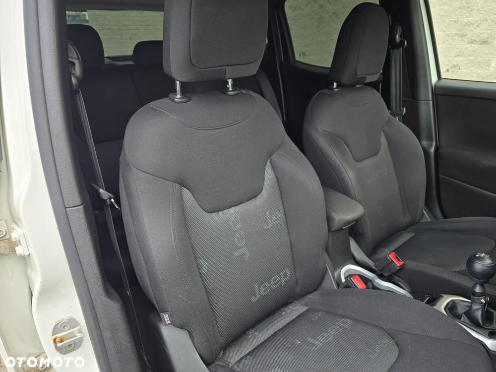 Jeep Renegade 1.6 E-TorQ Sport FWD - 23