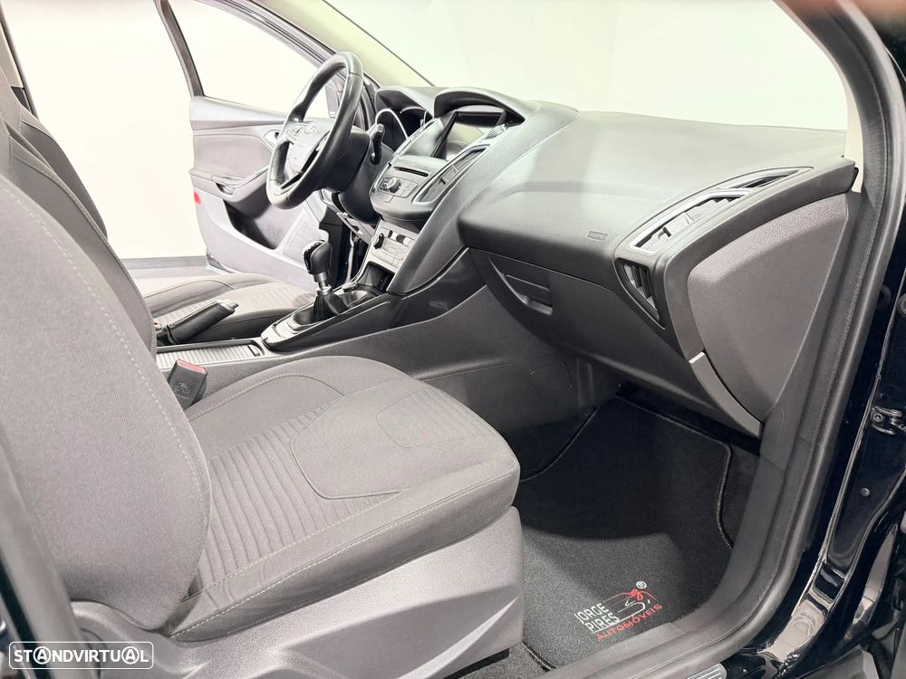 Ford Focus 1.5 TDCi Titanium - 36