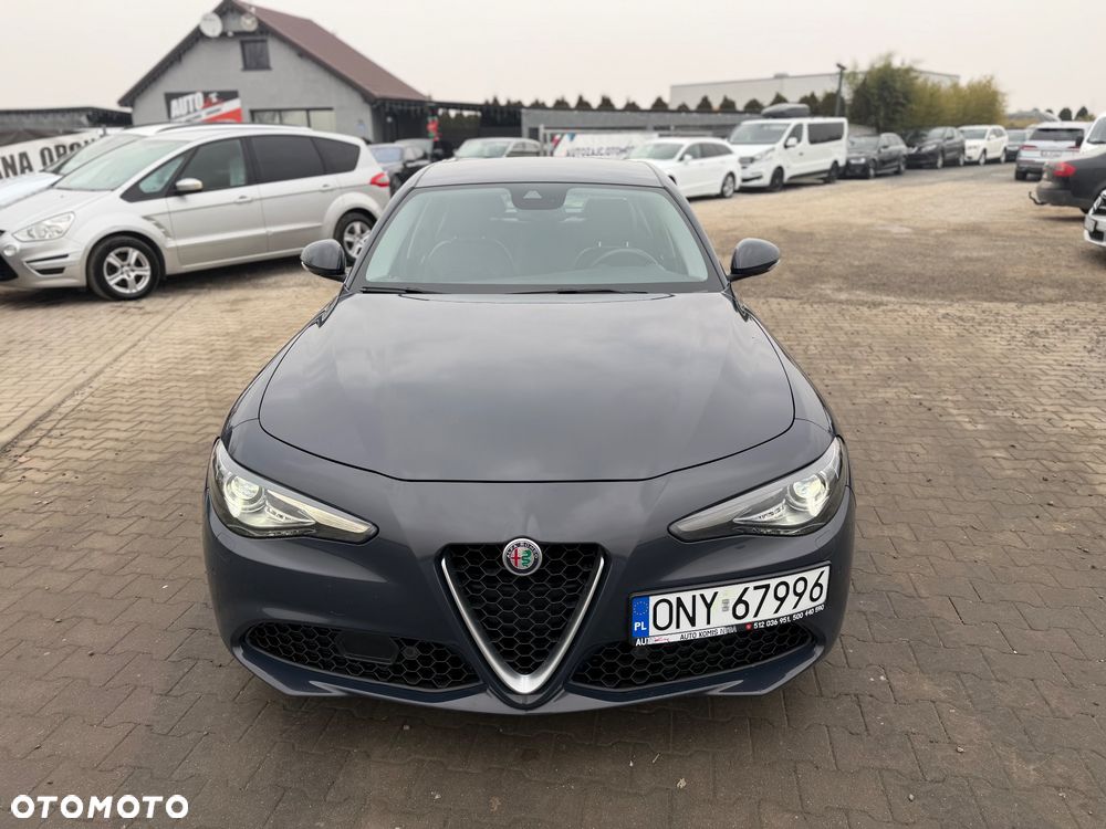 Alfa Romeo Giulia 2.2 Super - 4