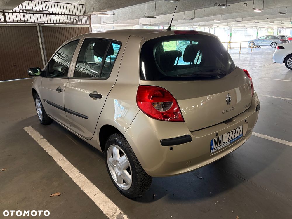 Renault Clio 1.2 16V Expression - 2