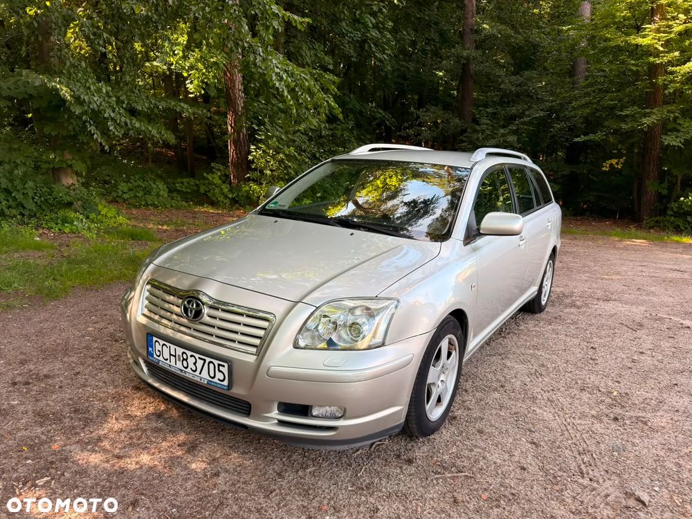 Toyota Avensis - 1