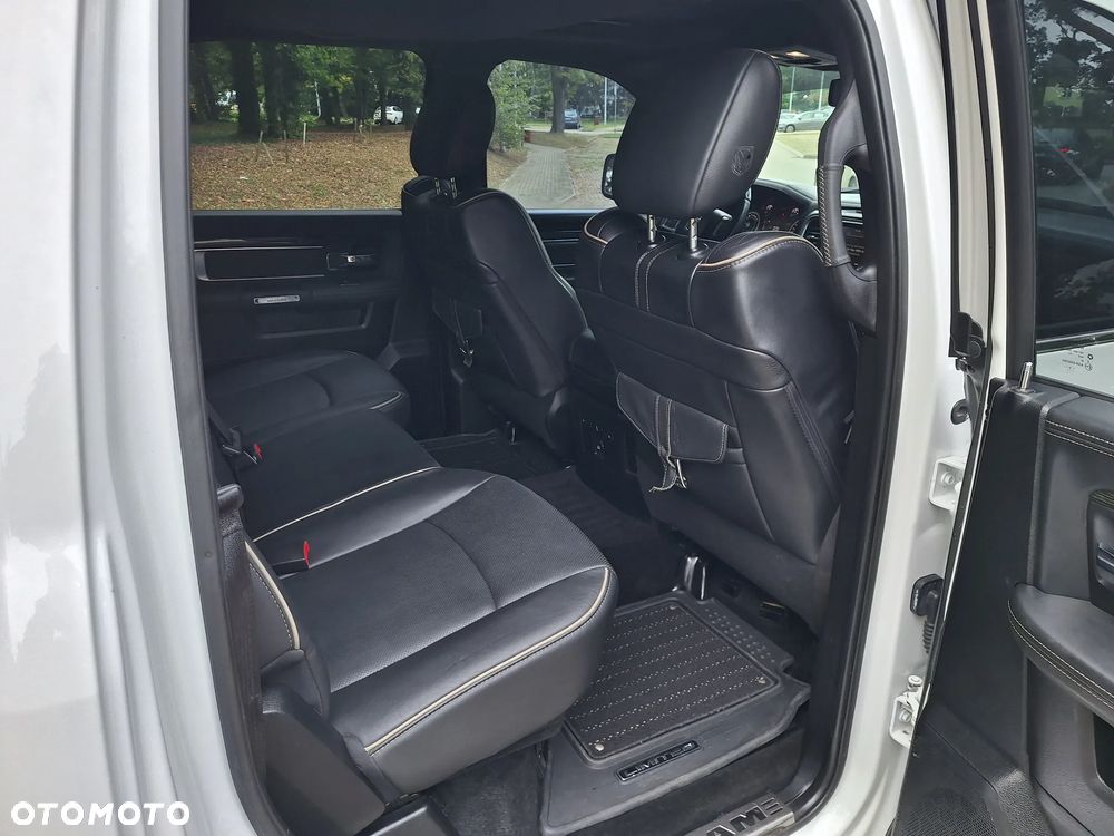 Dodge RAM 1500 5.7 4x4 - 14