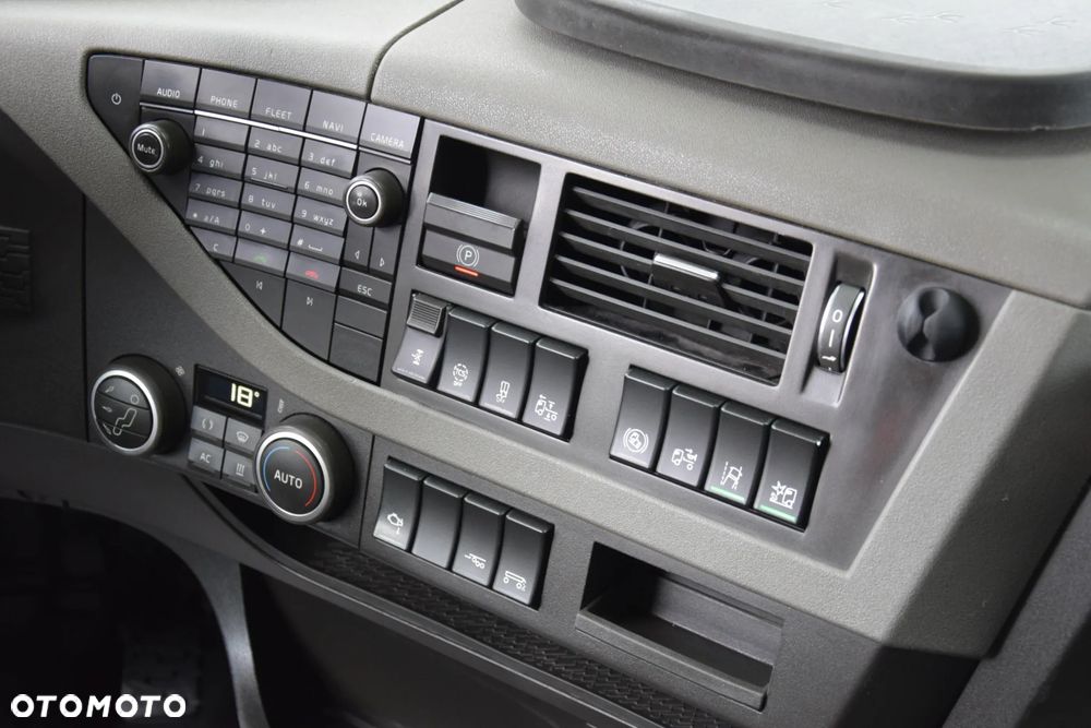 Volvo FH500 / NISKA KABINA / HYDRAULIKA / EURO 6 / ACC / LEDY / ALUFELGI / SERWISOWANY / SPROWADZONY - 29