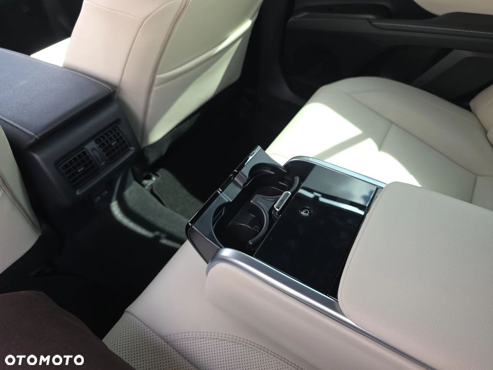 Toyota Camry 2.5 Hybrid Dynamic Force Executive e-CVT - 14