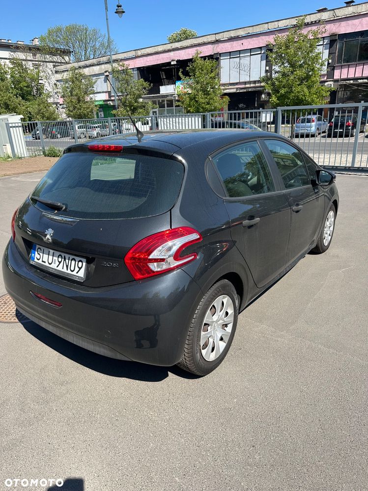 Peugeot 208 - 3