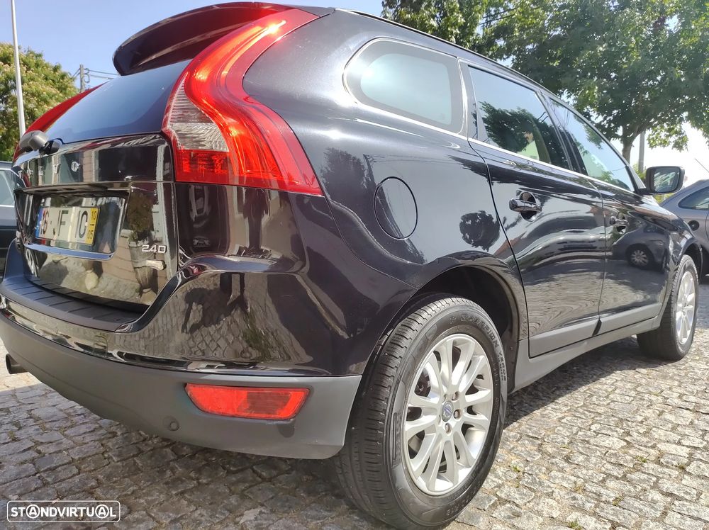Volvo XC 60 2.4 D Drive Momentum - 12