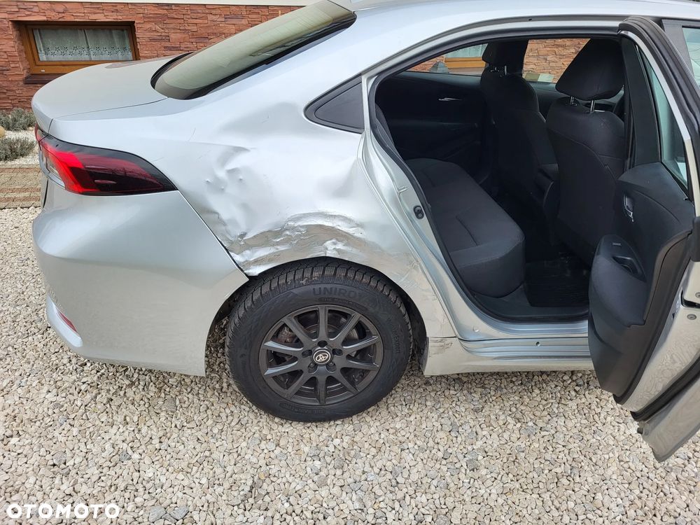 Toyota Corolla 1.6 Active - 13