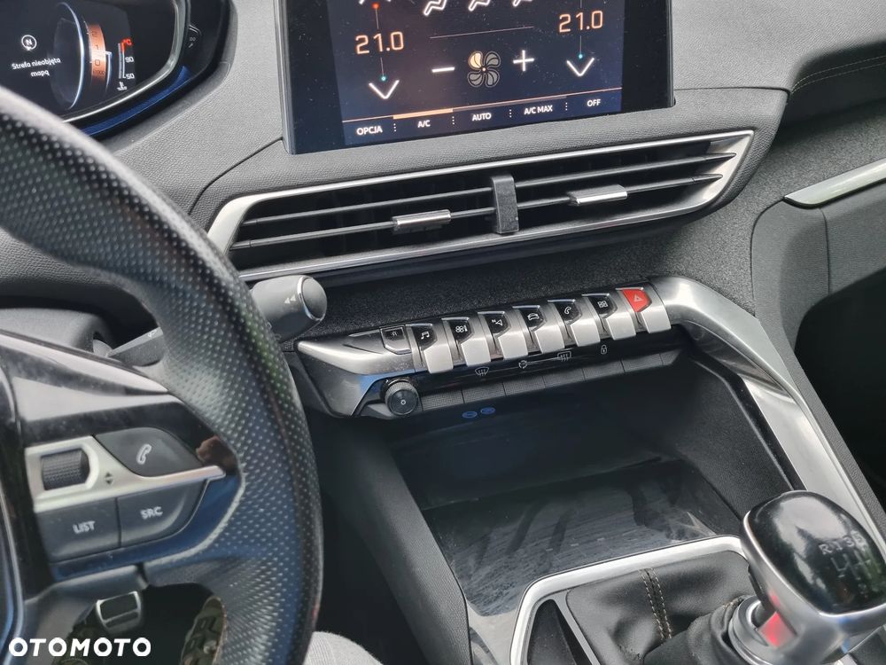 Peugeot 5008 - 30