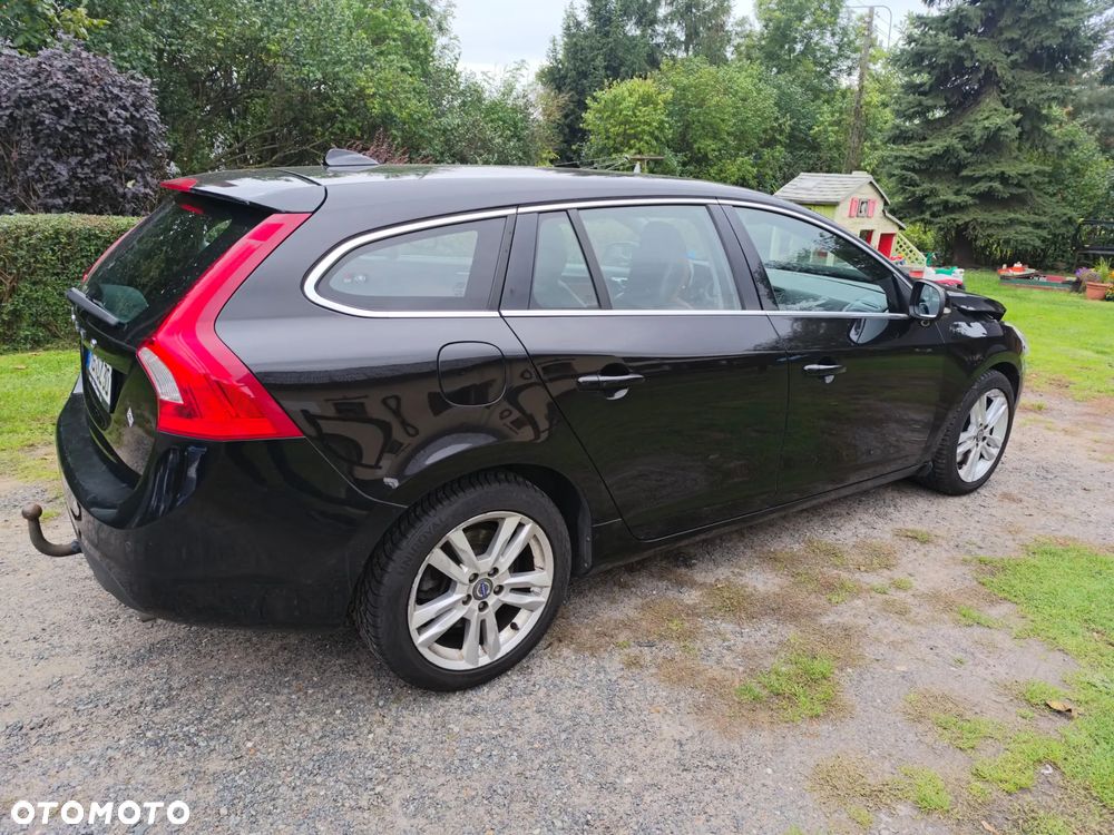 Volvo V60 D5 Geartronic Summum - 21