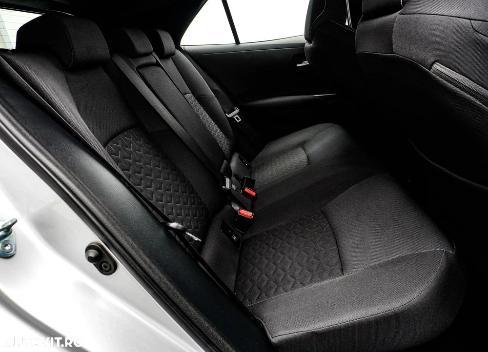 Toyota Corolla 1.8 HSD Dynamic - 16