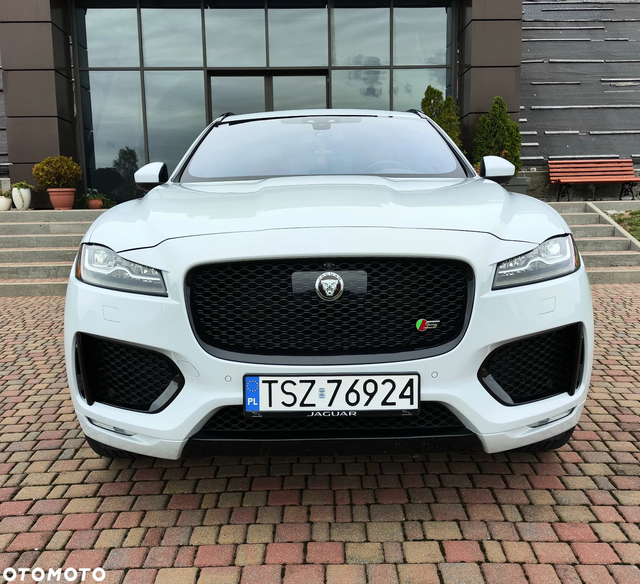 Jaguar F-Pace S AWD - 3