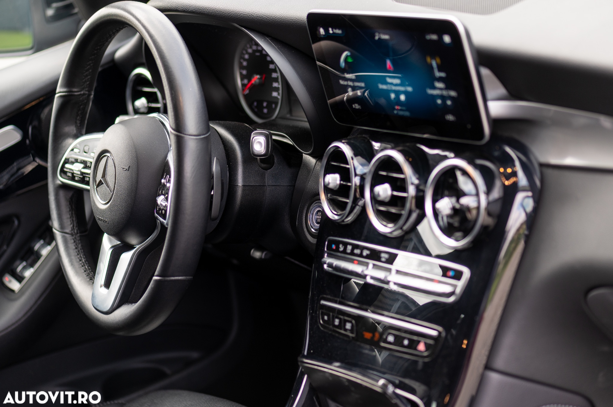 Mercedes-Benz GLC 220 d 4Matic 9G-TRONIC - 28