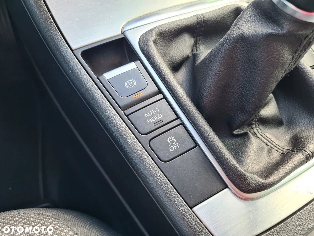 Volkswagen Passat 1.6 TDI Comfortline - 20