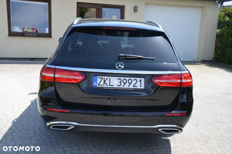 Mercedes-Benz Klasa E 350 d 4Matic T 9G-TRONIC Avantgarde - 17
