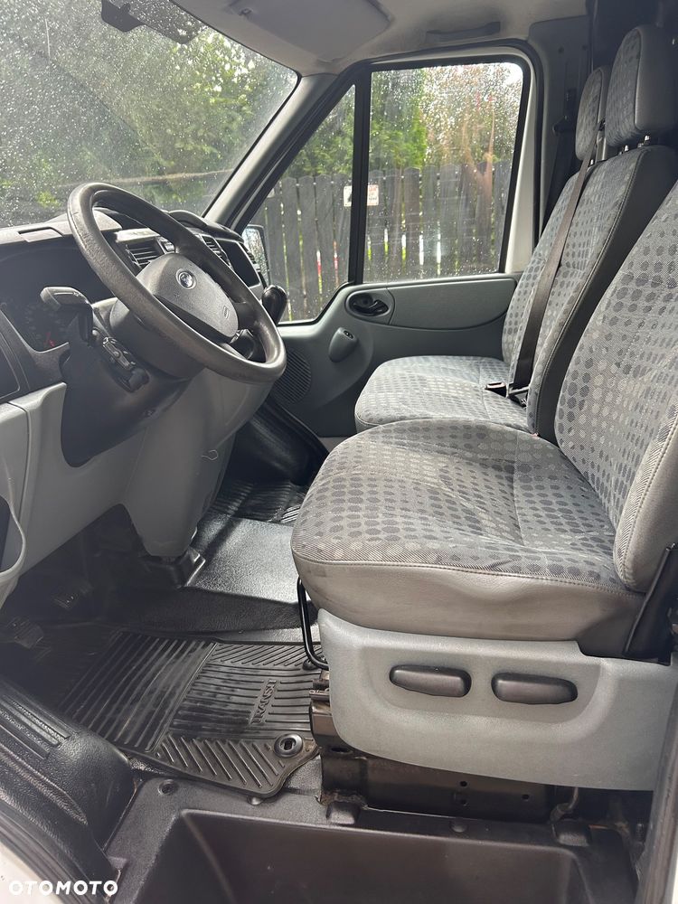 Ford Transit - 17
