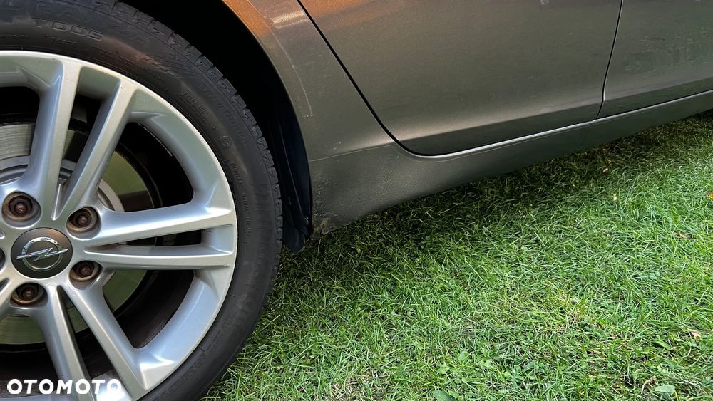 Opel Insignia 2.0 T Cosmo 4x4 - 23