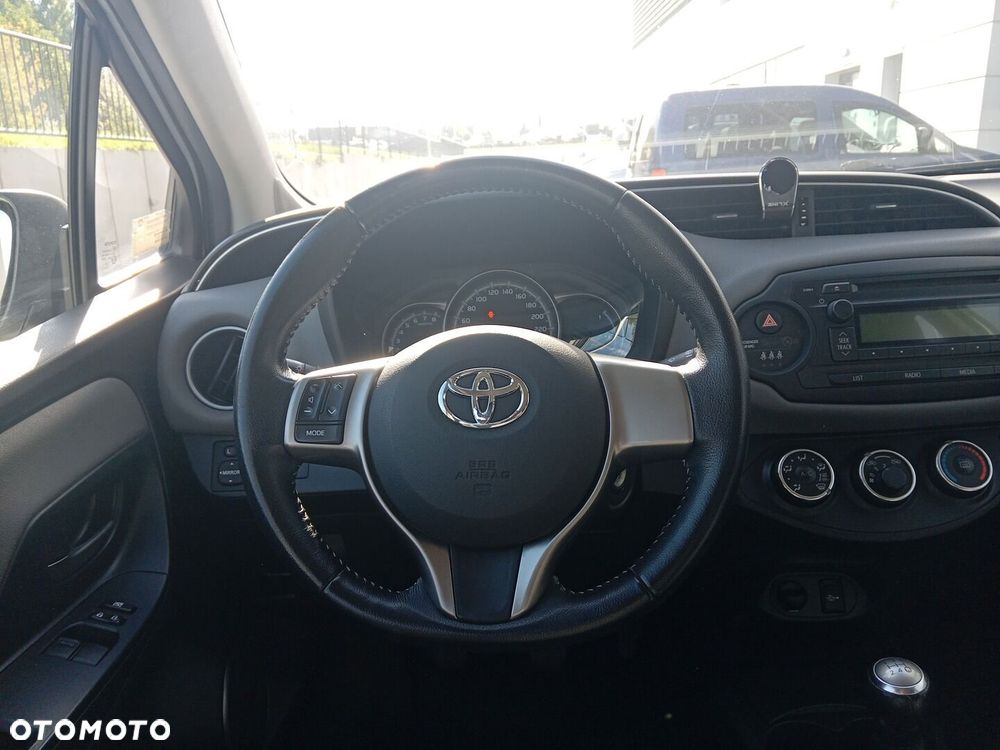 Toyota Yaris - 15