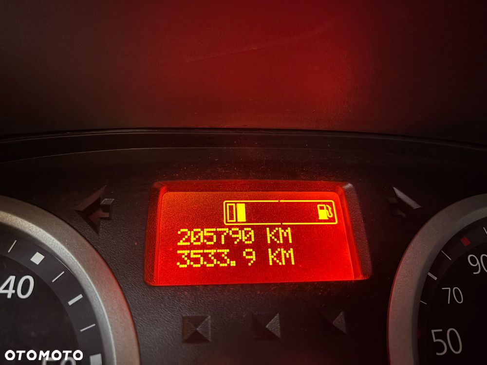 Renault Trafic - 23