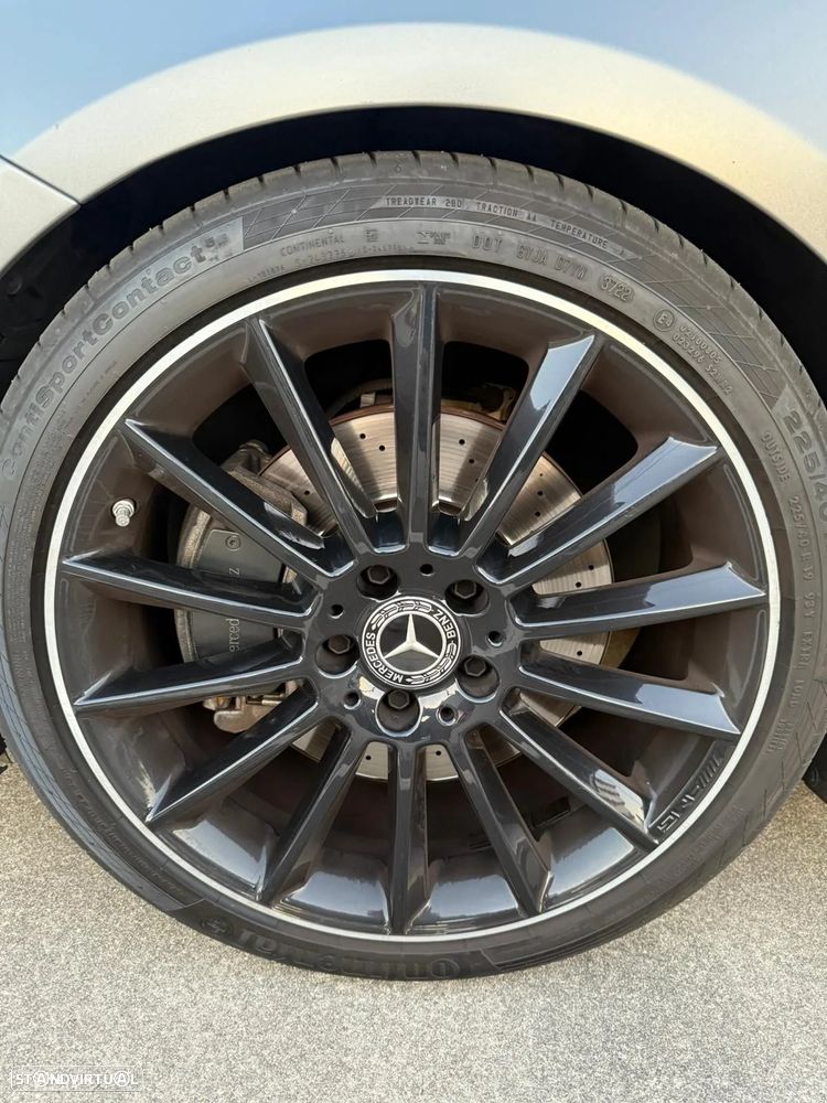 Mercedes-Benz CLA 200 d Shooting Brake AMG Line Aut. - 17
