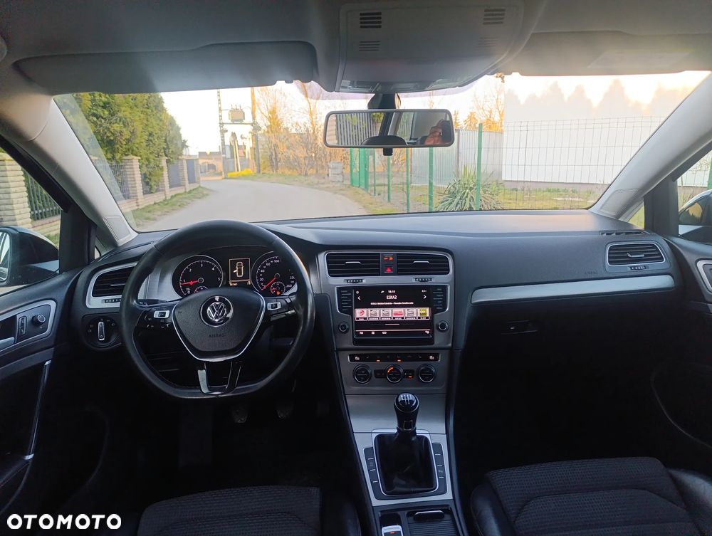 Volkswagen Golf 1.6 TDI BlueMotion Technology Comfortline - 28