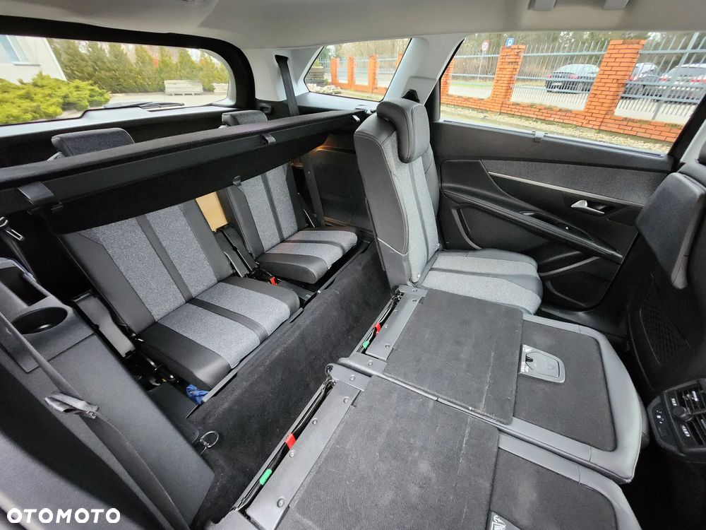 Peugeot 5008 1.2 PureTech Allure S&S - 26