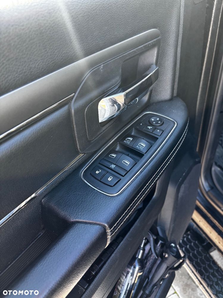 Dodge RAM 1500 5.7 4x4 - 10