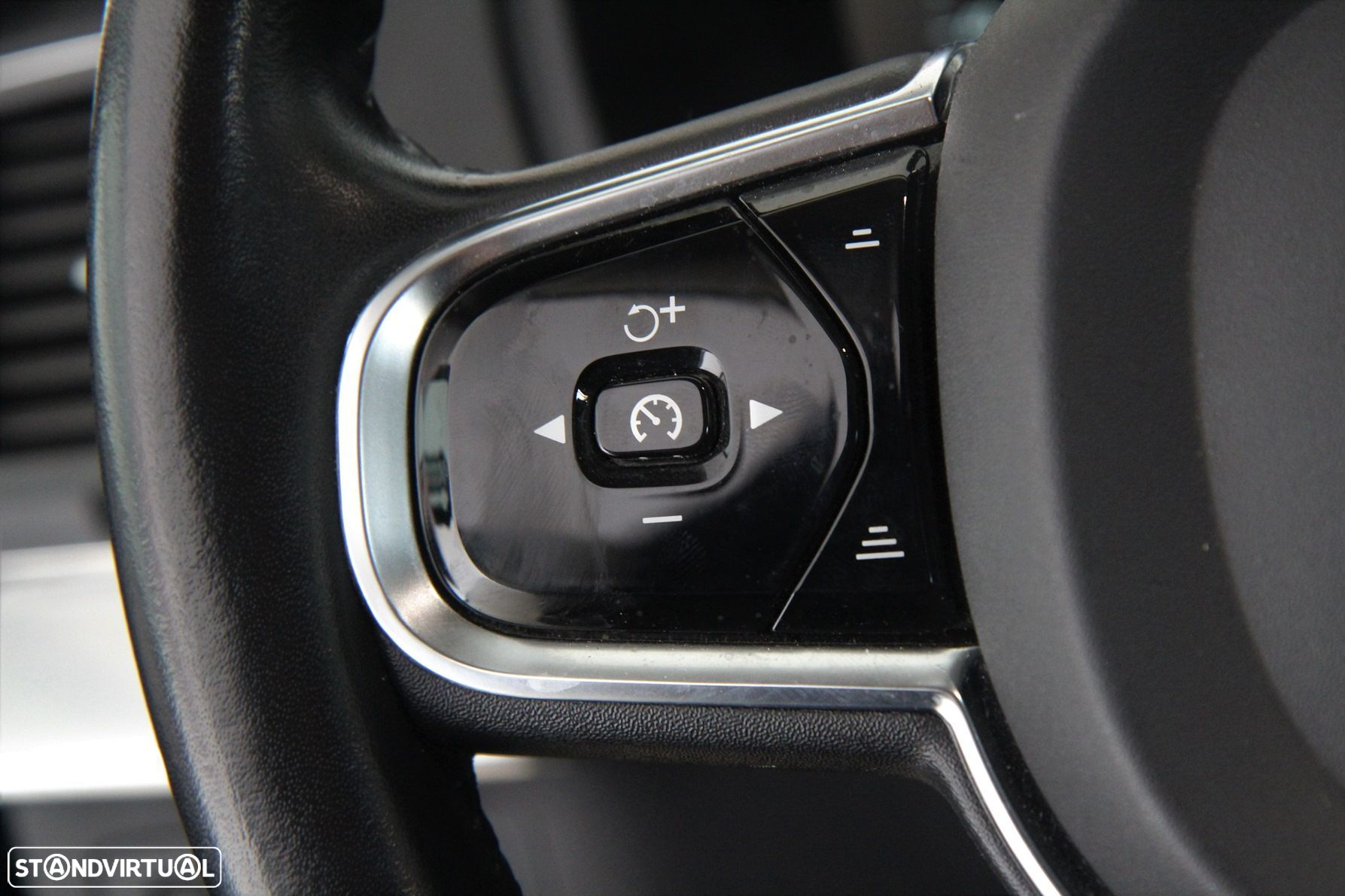 Volvo XC 90 2.0 D4 Momentum - 10