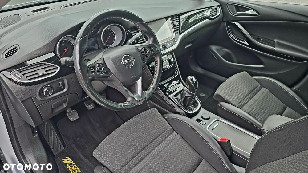 Opel Astra 1.4 Turbo Start/Stop Dynamic - 24