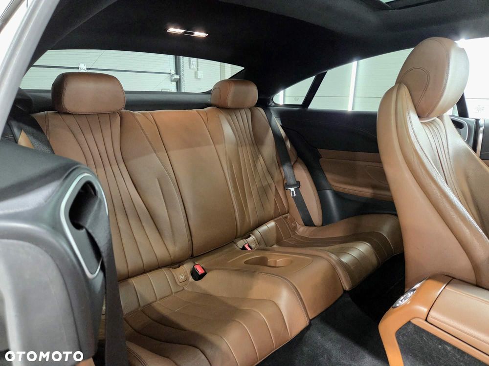 Mercedes-Benz Klasa E 220 d 4-Matic 9G-TRONIC - 6