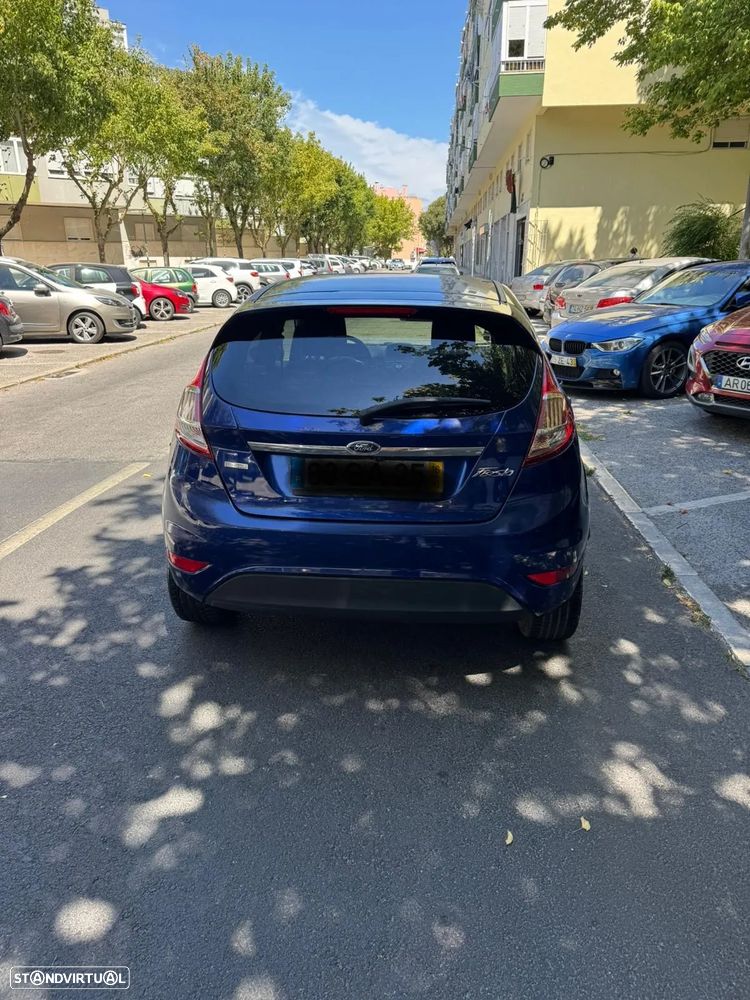 Ford Fiesta - 2
