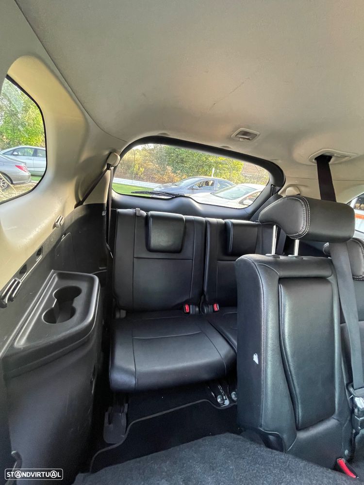 Mitsubishi Outlander 2.2 DI-D Instyle Navi AT 4WD - 9