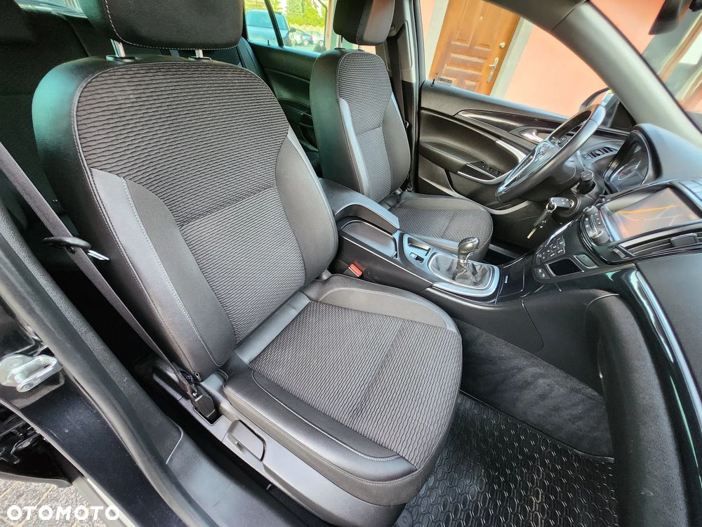 Opel Insignia - 12