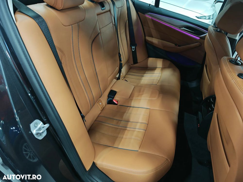 BMW Seria 5 530e Aut. - 25