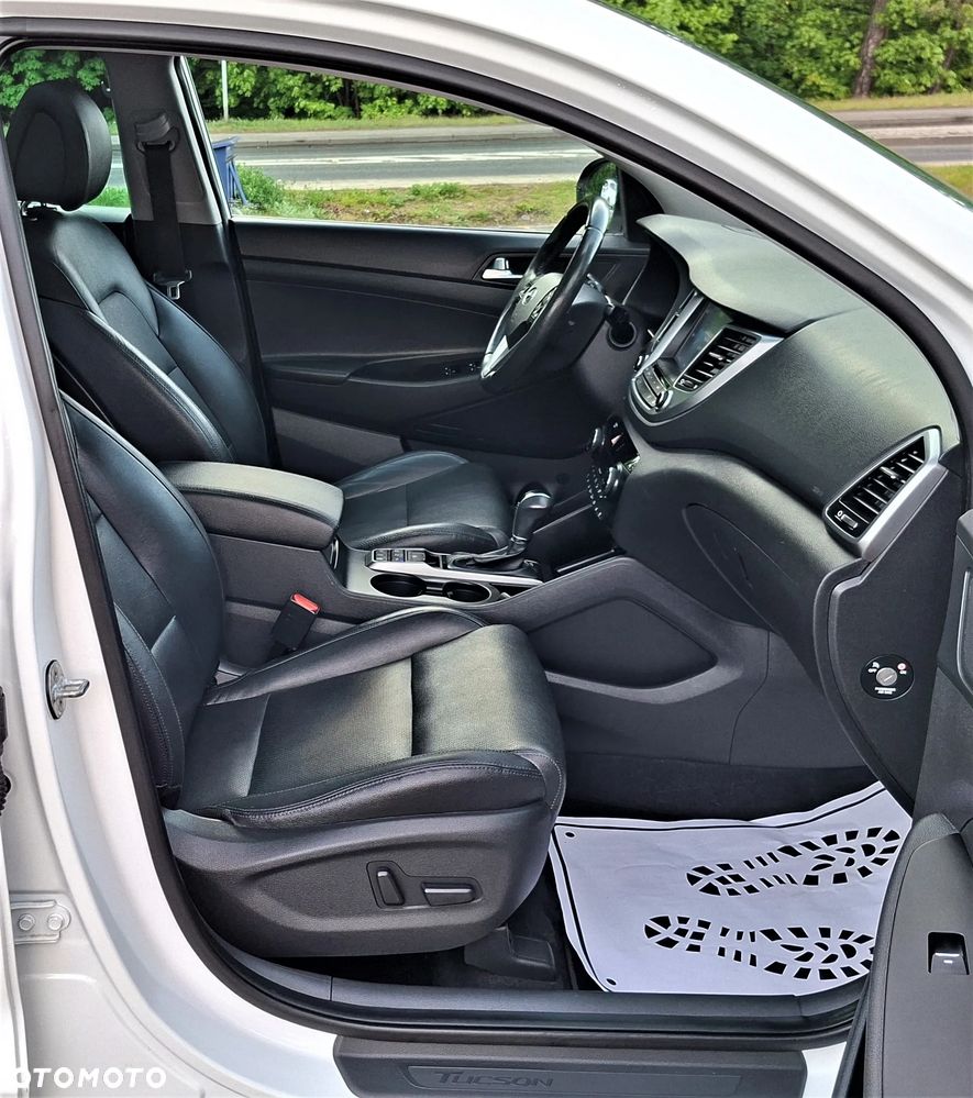 Hyundai Tucson blue 1.7 CRDi 2WD DCT Premium - 23