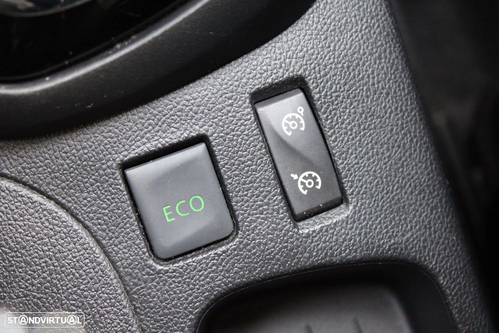 Renault Captur ENERGY TCe 120 EDC LIMITED - 25