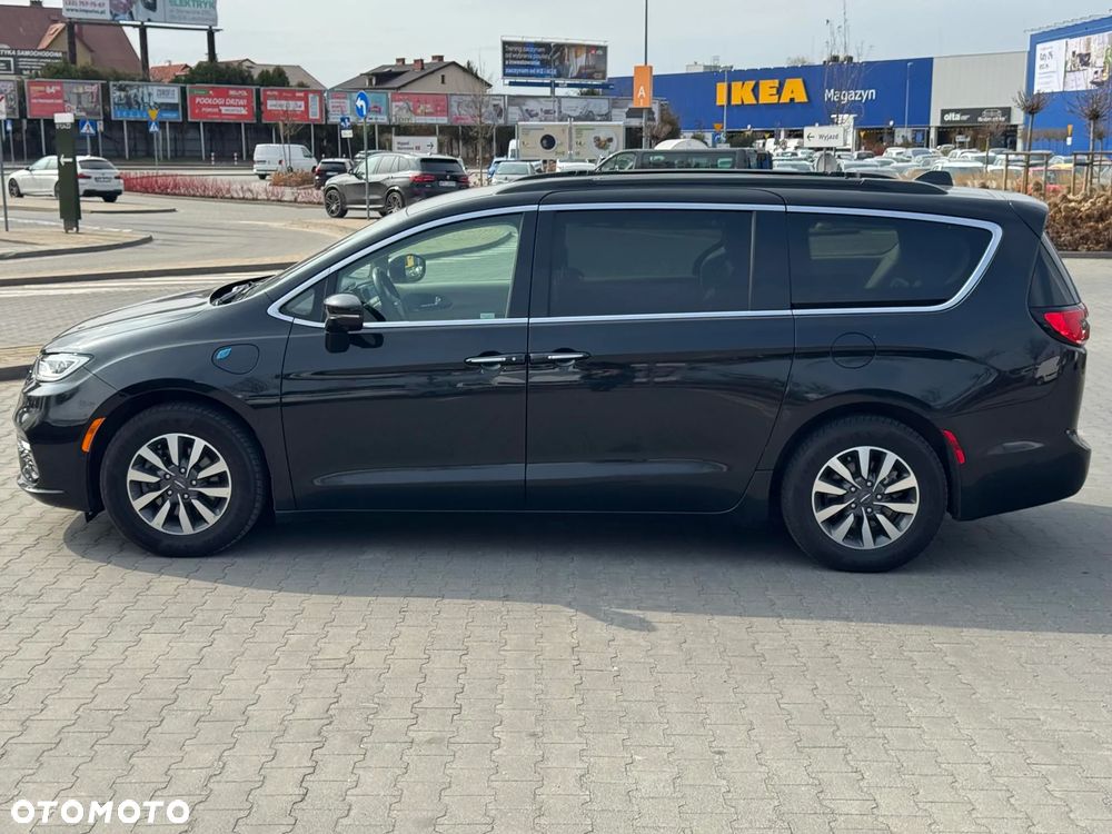 Chrysler Pacifica - 23