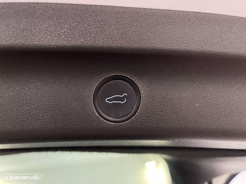 Tesla Model Y Tração Traseira - 39