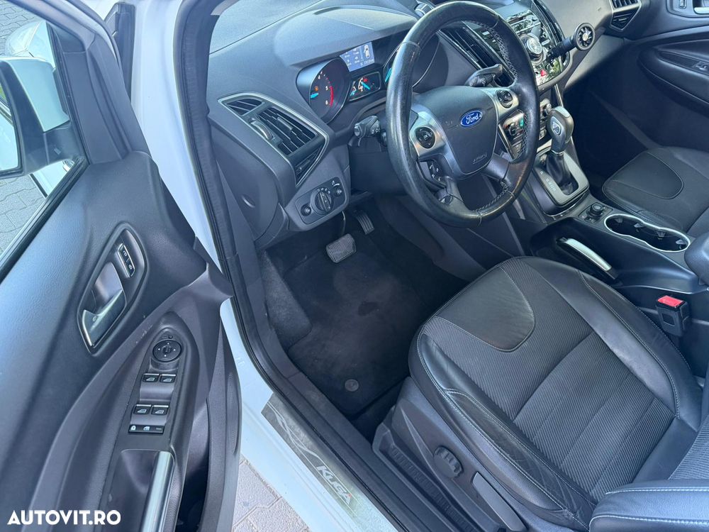 Ford Kuga 2.0 TDCi 4WD Powershift ST-Line - 16