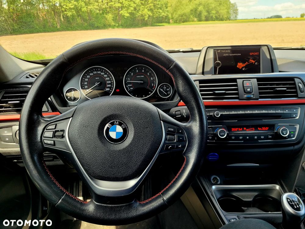 BMW Seria 3 320i Sport Line - 14