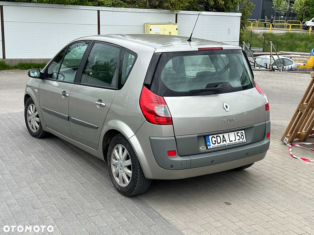 Renault Scenic - 1