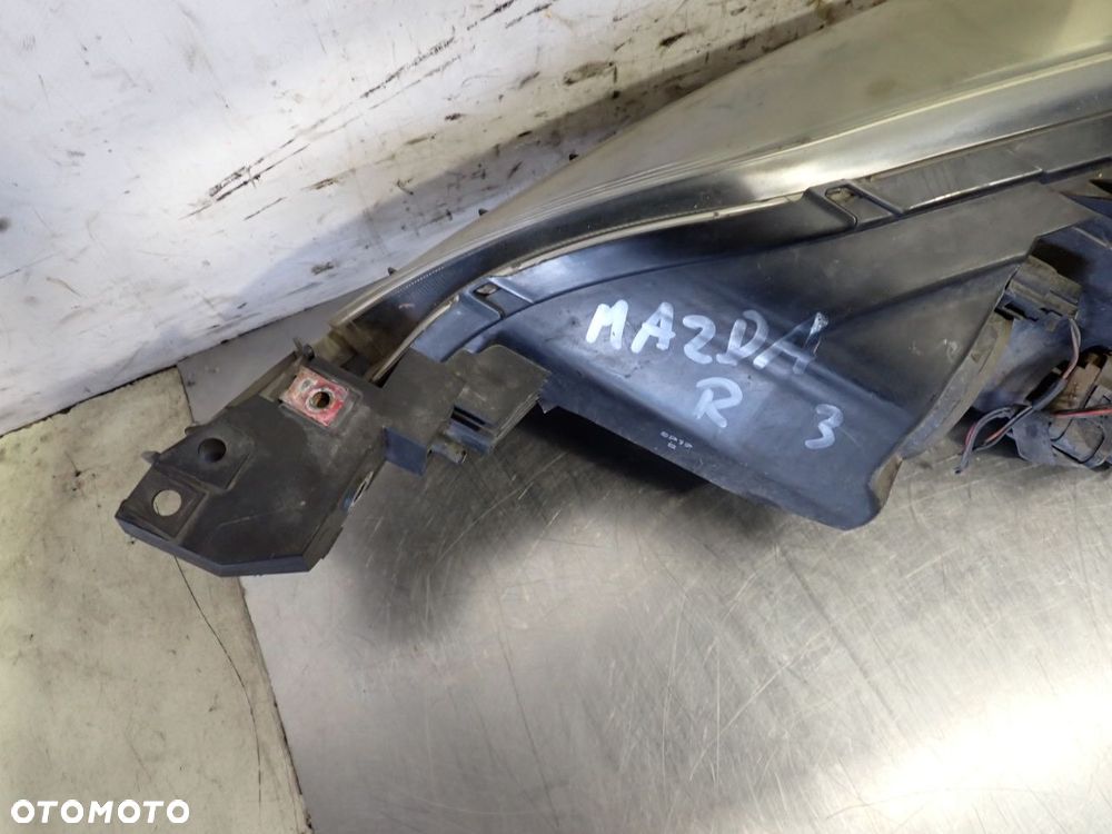 LAMPA PRAWA PRZEDNIA MAZDA 3 - 6