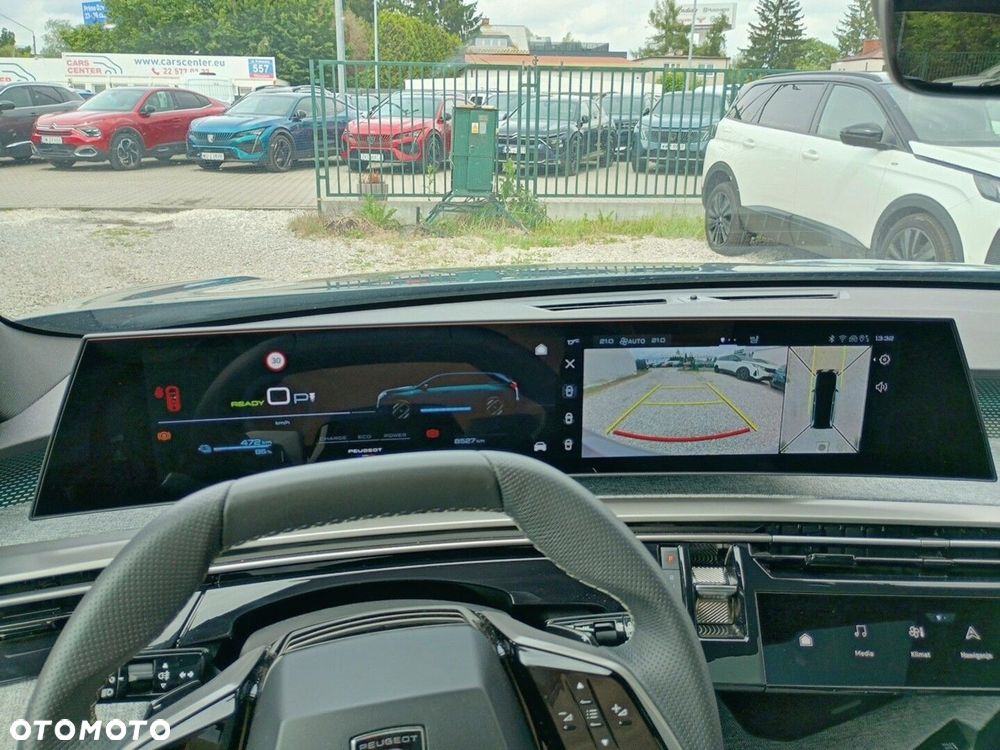 Peugeot E-5008 73kWh GT - 23