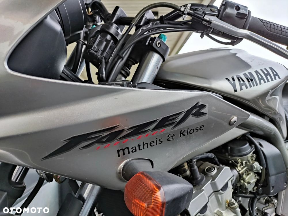 Yamaha FZS - 4