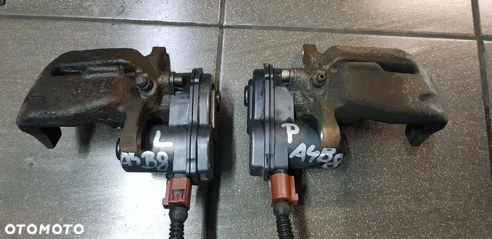 Audi A4 B8 Zacisk Hamulcowy TRW Tylny Tył Prawy Lewy ELEKTRYCZNY - 1