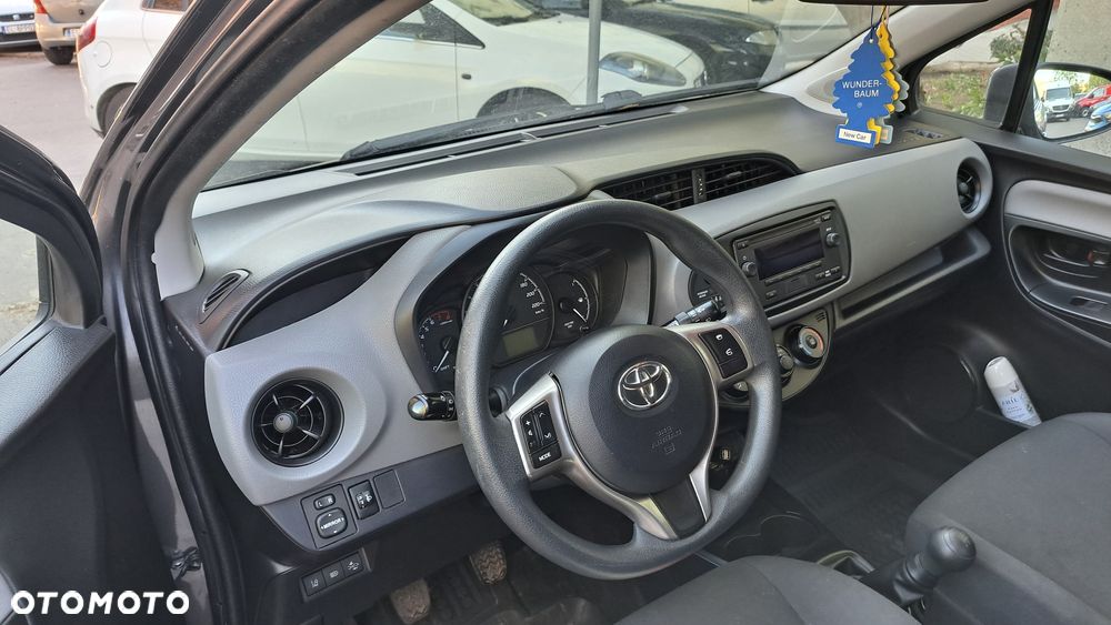Toyota Yaris 1.0 Active - 5