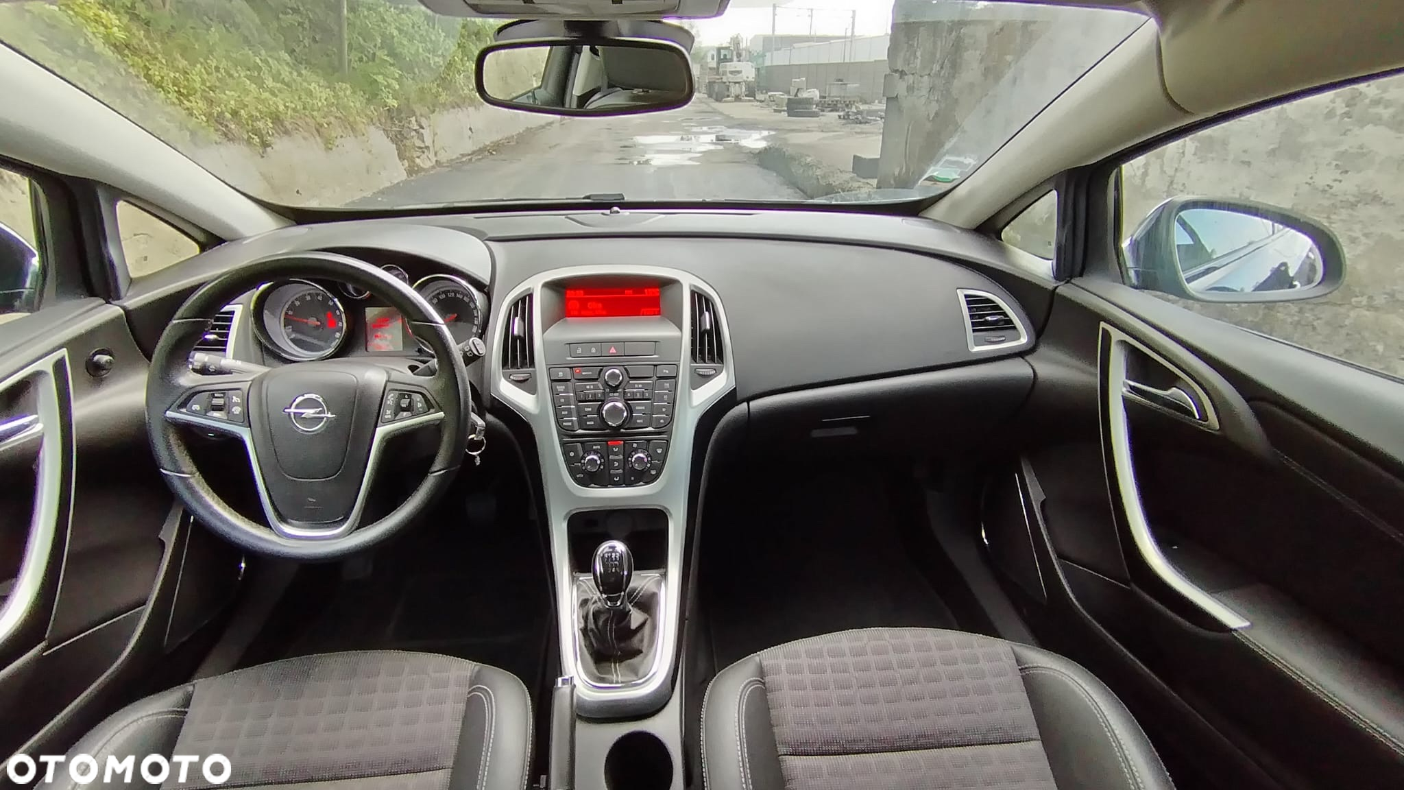 Opel Astra GTC 1.4 Turbo - 8