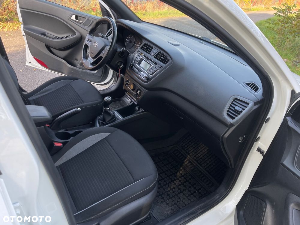Hyundai i20 1.2 BlueDrive Elegant - 21