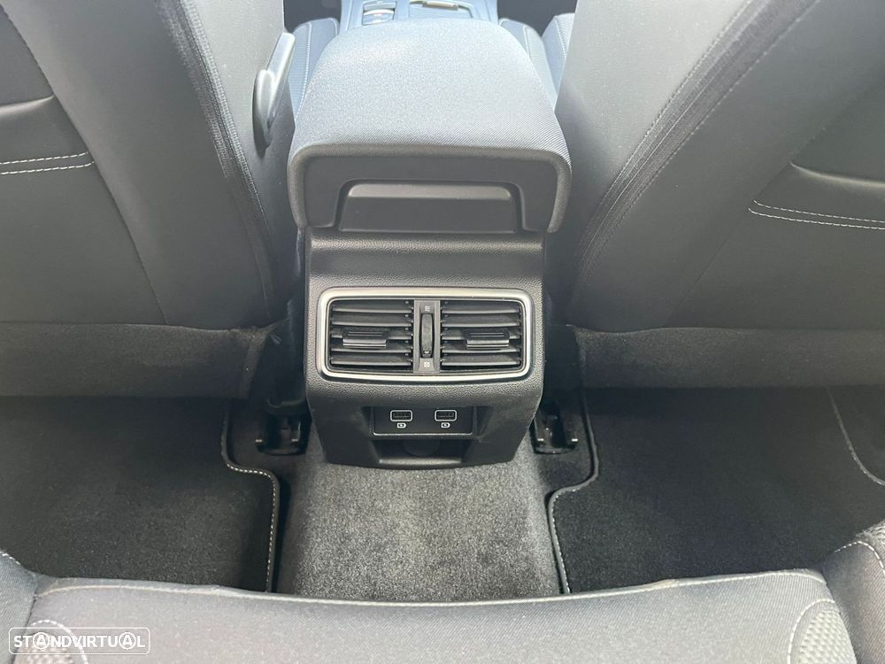Renault Mégane 1.6 Plug-In Intens - 11