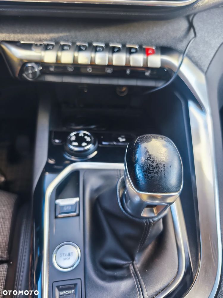 Peugeot 5008 HDI 150 Allure - 19