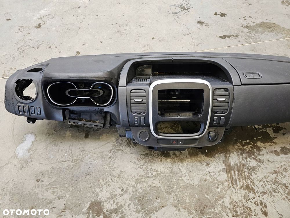 trafic iii vivaro b talento deska gola konsola 681006255r - 1